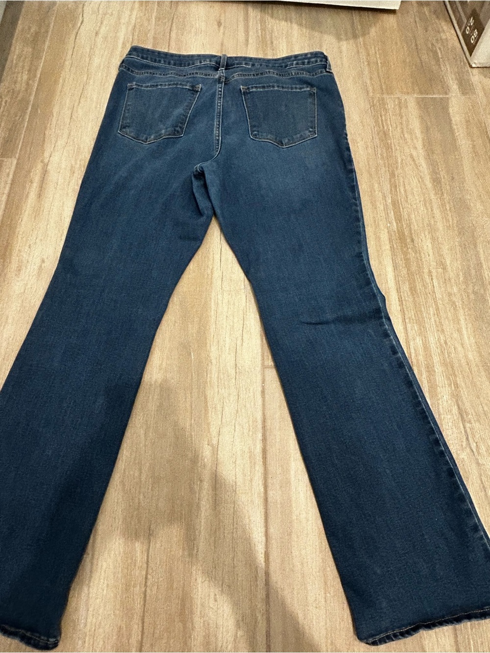 Size 14 Old Navy Boot-Cut Jeans - Picture 7 of 8